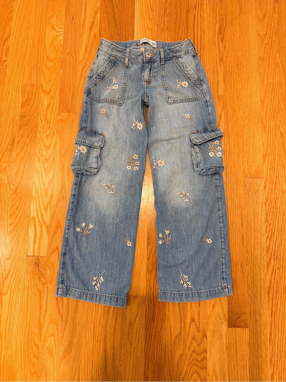 Abercrombie Kids Low Rise Baggy Jeans - Size 9/10
